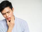 Sebelum Pergi ke Dokter, Atasi Gigi Berlubang dengan 5 Bahan Alami Ini