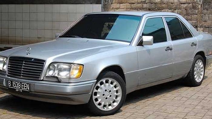 8 Rekomendasi Mobil Bekas Mercedes Benz & BMW Harga di Bawah Rp 100 Juta