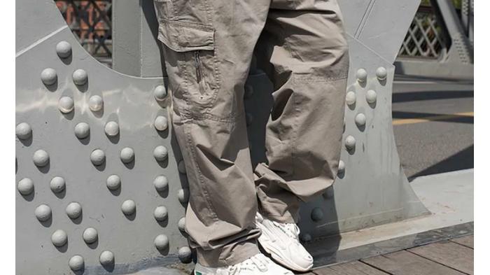 Ilustrasi Berpakaian Celana Baggy tidak Cocok untuk Pria Gendut. (Unsplash)