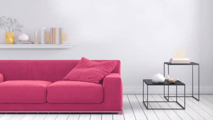 Ilustrasi Sofa dengan Warna Magenta Jadi Tren di Tahun 2024. (iStock)