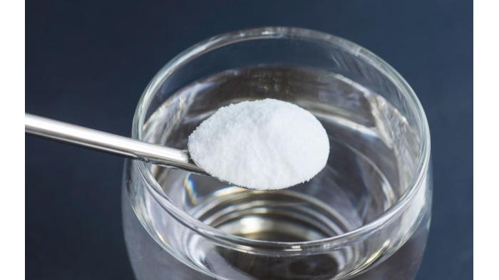 Ilustrasi larutan dari campuran air dan soda kue | Medical News Today