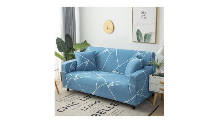 Ilustrasi sofa dengan motif garis yang minimalis | Amazon