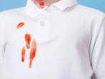 Jangan Panik, Begini Cara Hilangkan Noda Saus yang Menempel di Baju 