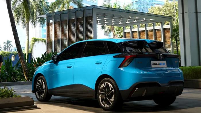 Mobil Listrik MG4 EV/ Cek Harga Mobil Listrik Buatan Lokal MG4 EV yang Baru Rilis, Jadi Saingan Wuling Binguo EV.