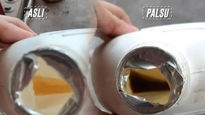 Warna oli asli dan palsu sangat berbeda. (Kolase Tribunjualbeli.com)