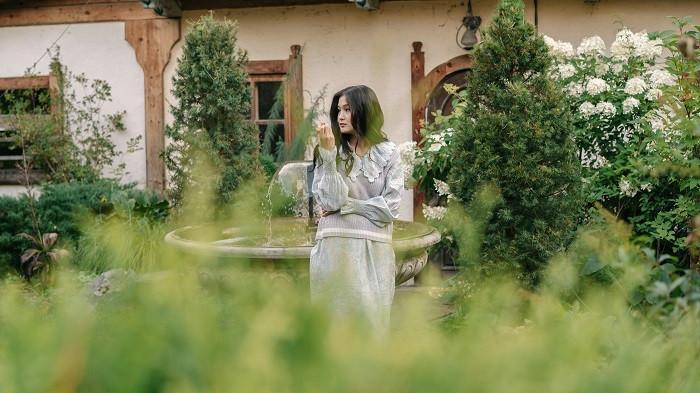 5 Inspirasi Taman Depan Rumah, Bikin Tampilan Makin Cantik dan Menawan