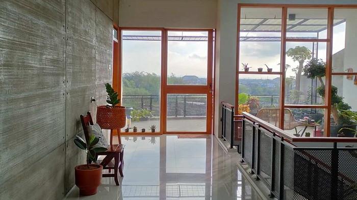 Ilustrasi Inspirasi Ventilasi Rumah dengan Dinding Kaca. (instagram.com/dhouse_dzds)