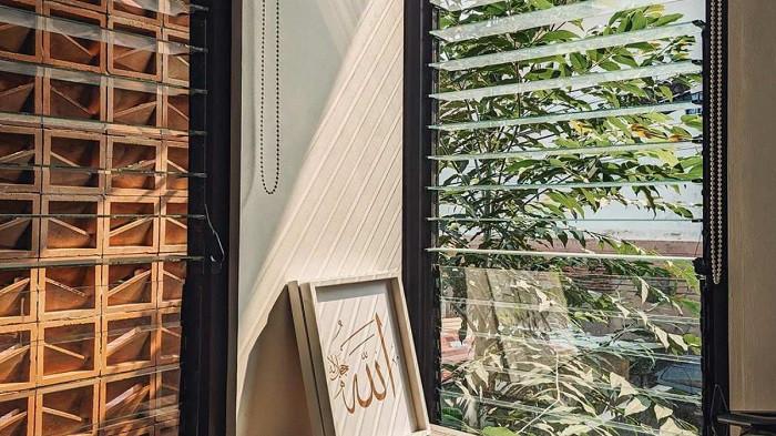 Ilustrasi Inspirasi Ventilasi Rumah dengan Kaca Nako. (instagram.com/whiteinblack_livinghouse)