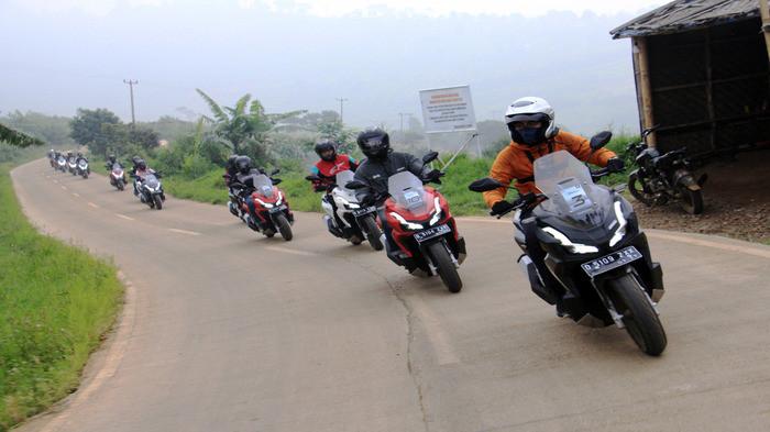 9 Tips Merawat Motor Setelah Touring Jarak Jauh