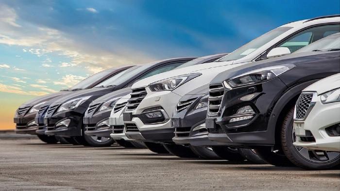 Cek Harga Rental Mobil di Jakarta dan Bandung, Tarif Naik selama Libur Nataru 2024