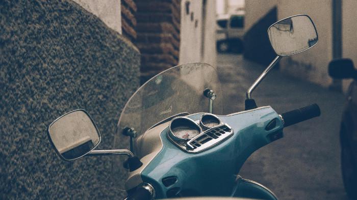 3 Langkah Mudah Memasang Spion Motor yang Lepas, Ketahui Cara Cepatnya!