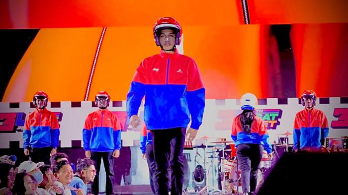 Launching jaket kurir kolaborasi bersama Eiger dan Cargloss Helm yang di bintangi oleh Mr. Kurir. (Istimewa)