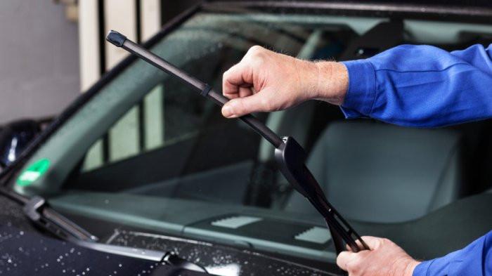 3 Cara Merawat Kaca Mobil Agar Terbebas dari Jamur, Mudah Banget Loh 