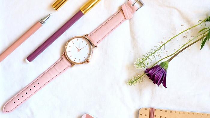 5 Rekomendasi Kado Valentine Jam Tangan Tema Pink Harga Rp 100 Ribuan