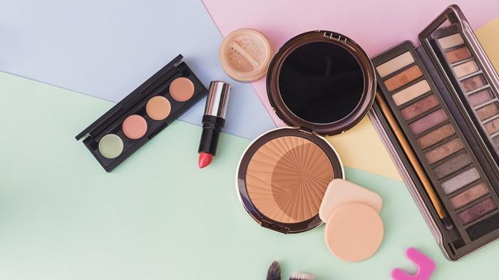 5 Rekomendasi Makeup Murmer, Dapat Full Face Cuma Rp 100 Ribuan