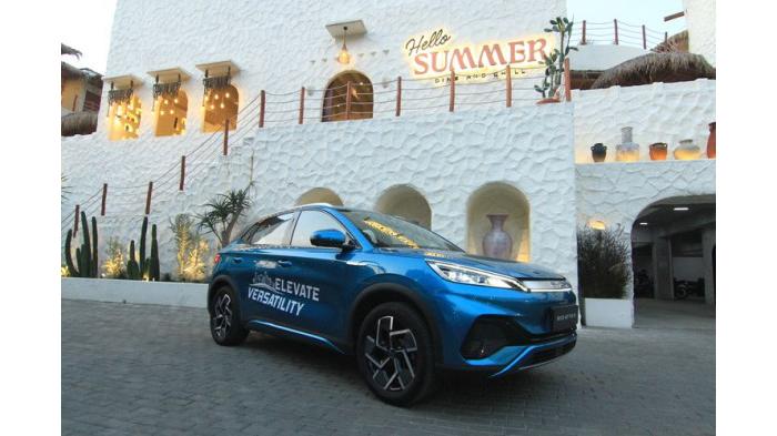 BYD Atto 3 yang baru meluncur di pameran IIMS 2024. (Kompas.com)