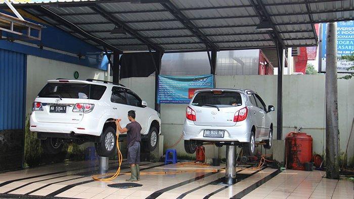 Cuci mobil (TribunJogja.com) 