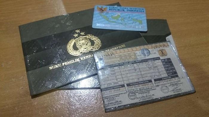 Ilustrasi BPKB dan STNK kendaraan bermotor | Tribunnews