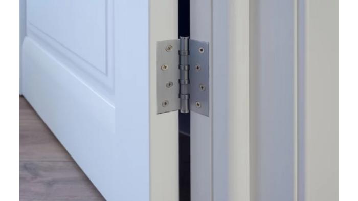 Ilustrasi engsel pintu. (fortress)