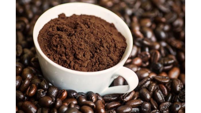 Ilustrasi ilustrasi bubuk kopi yang merupakan bahan alami mengusir nyamuk. (Shutterstock)