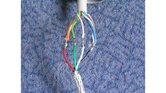 Ilustrasi kabel listrik yang rusak. (pdsahabat)