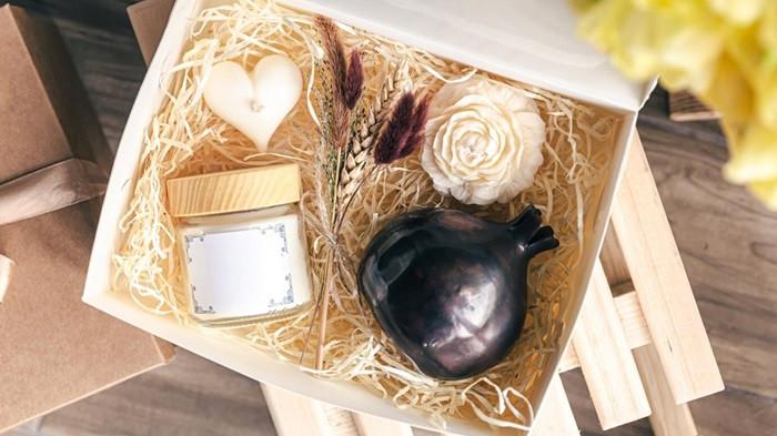 Ilustrasi kado Valentine murah lilin aromaterapi | foto pvproductions/freepik