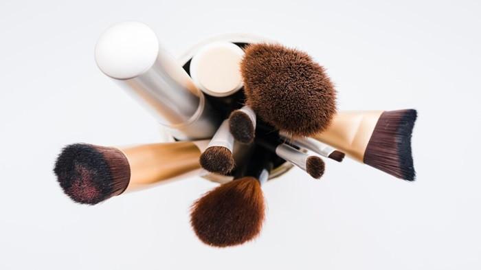 Ilustrasi kuas makeup | foto freepik
