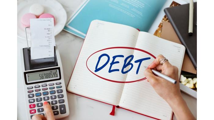 Ilustrasi menghitung hutang untuk dilunasi agar bisa memperbaiki skor BI checking | foto rawpixel.com/freepik