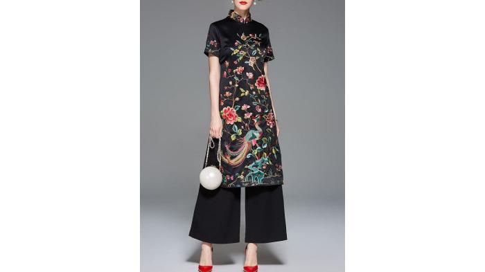 Ilustrasi outfit pakai batik khast tionghoa | Pinterest