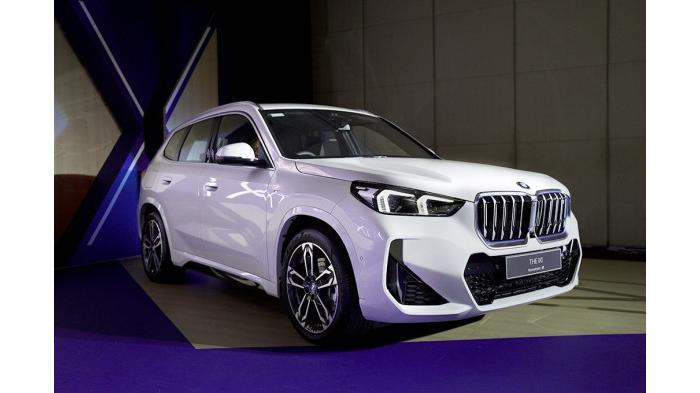 Mobil BMW iX1 yang Baru Mengaspal di Indonesia. (BMW)