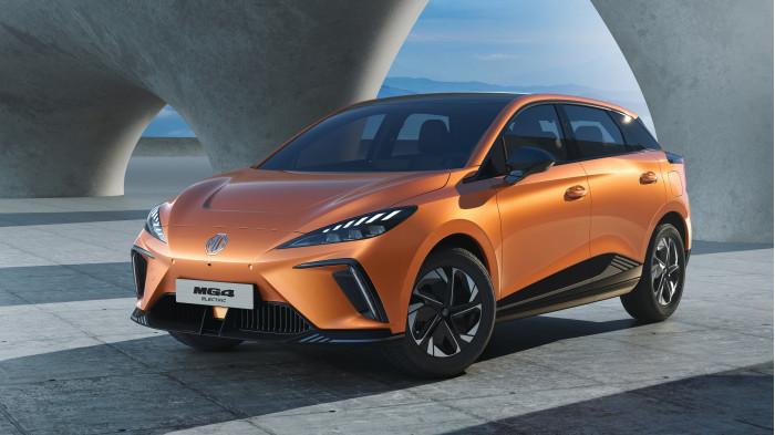 Mobil Listrik MG 4 EV Banderol Harga Turun dan Beri Garansi Seumur Hidup di IIMS 2024.