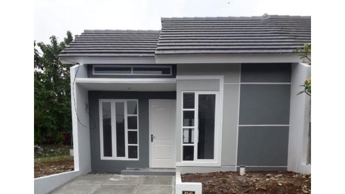 Rumah tampak depan di Villa Casablanca | SiKumbang