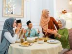 5 Cara Menata Ruang Makan untuk Acara Buka Puasa Bersama di Rumah 