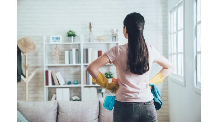 Ilustrasi membersihkan dan merapikan ruangan rumah. (Shutterstock)
