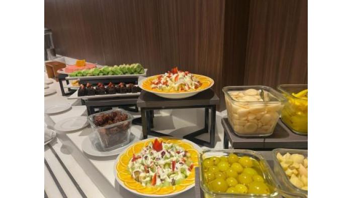 Ilustrasi menu buka puasa di Hotel Holiday Inn Express Jakarta International Expo (JIEXPO). (Ist)