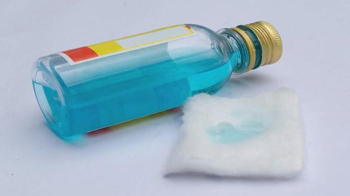 Ilustrasi penggunaan cairan (kompas.com)