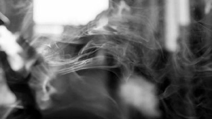 Ilustrasi sumber bau rokok (kompas.com)