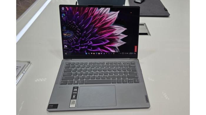 Laptop Lenovo Yoga Slim 7i (14 inci, Gen 9) | Kompas.com/Wahyunanda Kusuma
