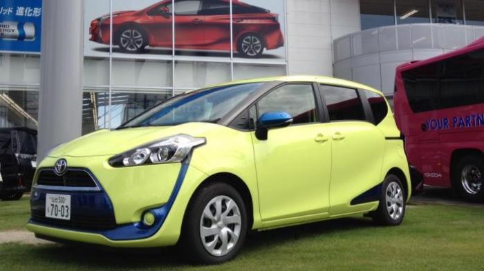 Mobil Toyota Sienta (Tribun-medan.com) 