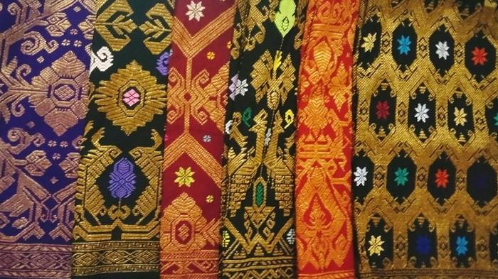 Ilustrasi kain songket (lifestylekompas.com)