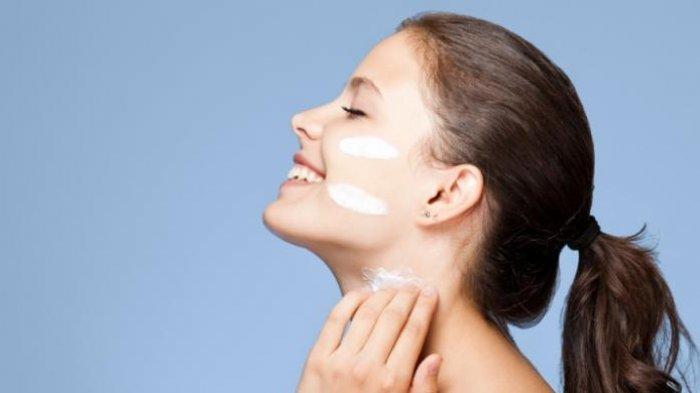 Penggunaan sunscreen (Tribunnews.com) 
