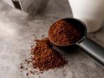 4 Cara Memanfaatkan Ampas Kopi Bekas Jadi Pembersih Rumah