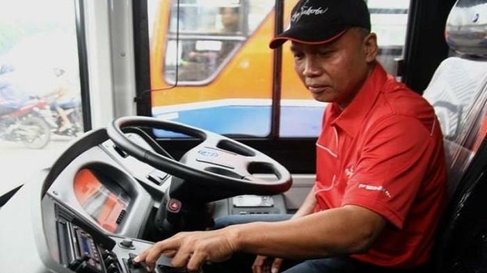 Ilustrasi supir bus. (Kompas.com)