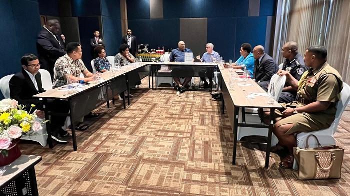 Pemaparan teknologi SPS kepada Presiden Fiji dan rombongan. (dok. SPS)