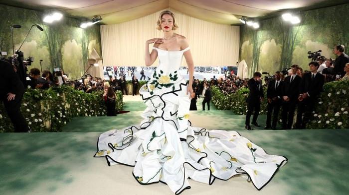 Penampilan Gigi Hadid di Met Gala 2024. (Getty Images/Marleen Moise)