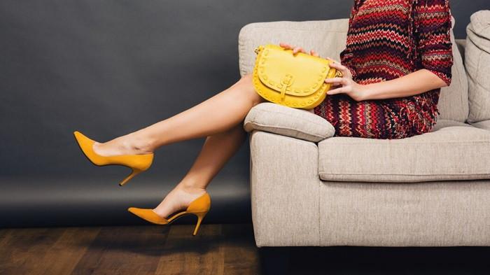 Sepatu hak tinggi wanita | foto marymarkevich/freepik