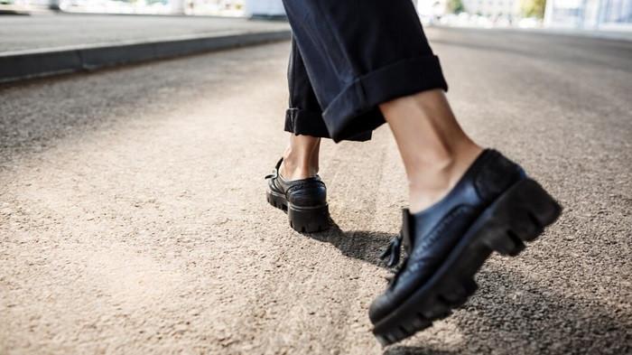 Sepatu loafer wanita | foto cookie_studio/freepik