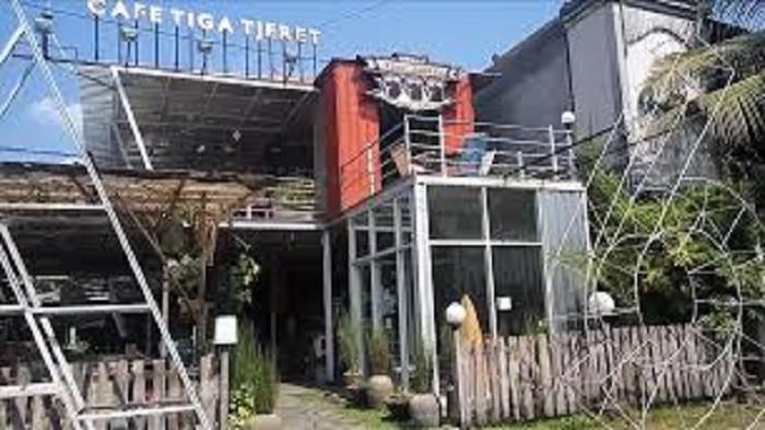 cafe tiga tjeret (teribunews.com)