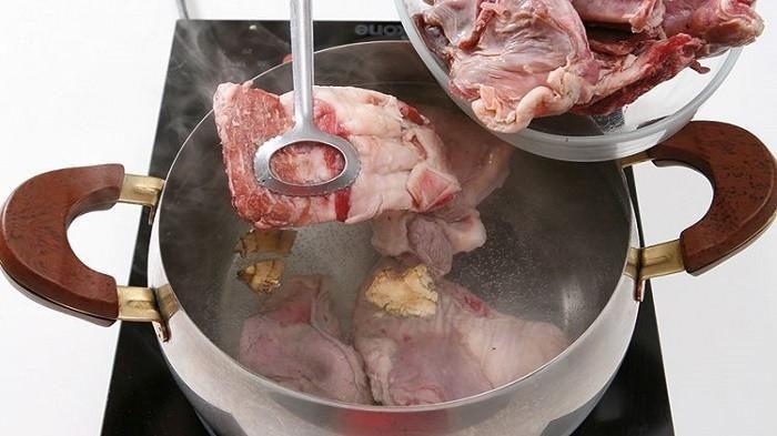 Ilustrasi memperhatikan waktu memasak daging kurban jadi steak premium. (grid)