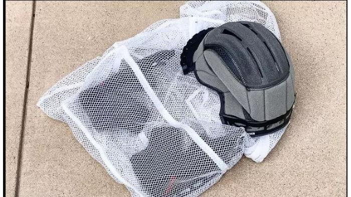 Kantong khusus untuk mencuci di dalam mesin cuci | Motorcycle.com